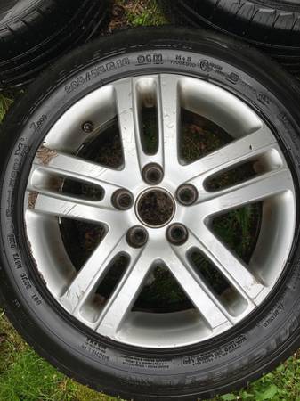 Llantas de aleación VW Jetta 2005.5 TDI 205/55 R16 - $25 (Seattle)63471358038531122