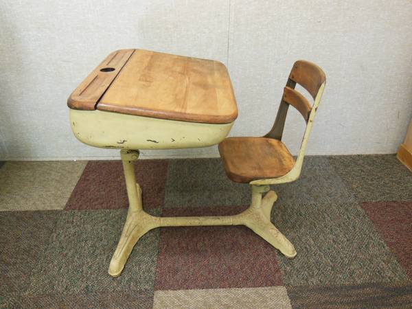 Vintage School Desk Flip Top & Inkwell American Seating Co 1