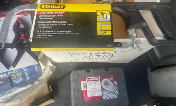 STANLEY HACKSAW AND EXTRA BLADE 1