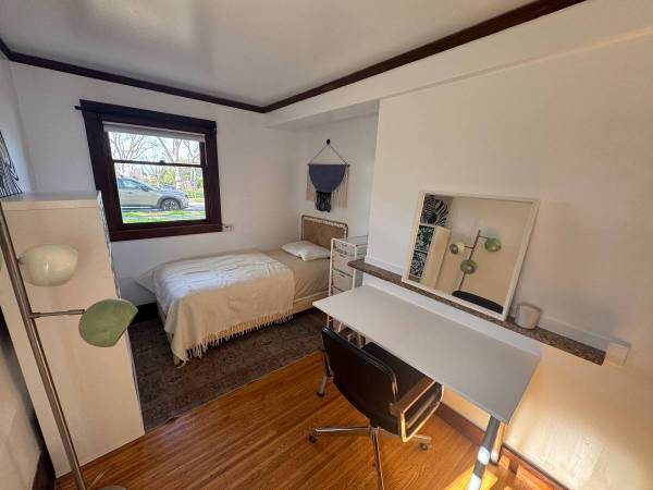 Berkeley Northside - Private Room for Rent! 1