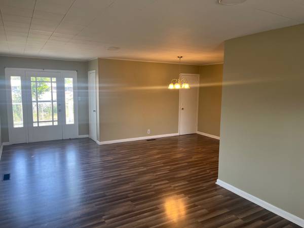 $1695.00 / 4br - 1444ft2 - 4b 2ba House Near Seven Points and UNA63910319699714121