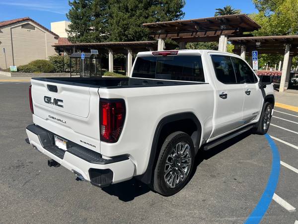 2025 Gmc Sierra 1500 Denali Ultimate 4WD Super Cruise - $79,000 (Sacramento)63438840227203122