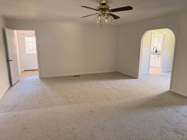 $1200.00 / 3br - 1504ft2 - 124 Emerson St63880131393921124