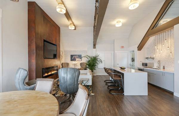 $3,310 / 1 dormitorio - 632 pies² - Centro de fitness, estacionamiento en garaje disponible, mantenimiento en el lugar (pacifica)63845957476867121