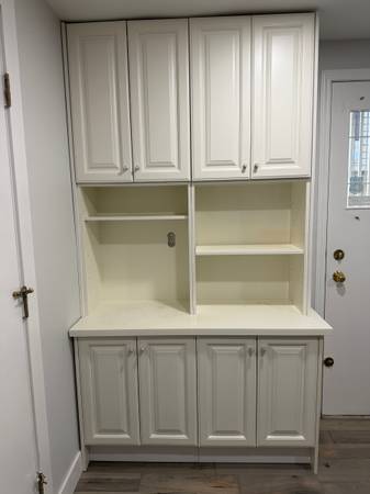 Cabinet 1