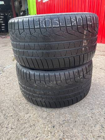 305 30 21 2 Pirelli Winter Tires 1