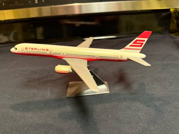 Vintage Sterling Denmark Boeing 757-200 Desk Top Model Airplane 1