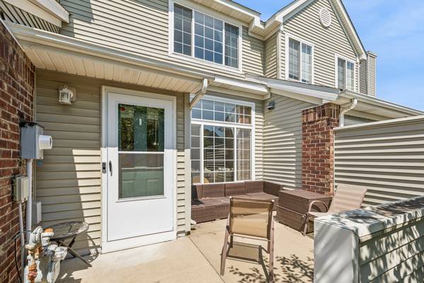 $239,900 / 2br - 1200ft2 - Cute Townhome for Sale (Inver Grove Heights)63868704069761121