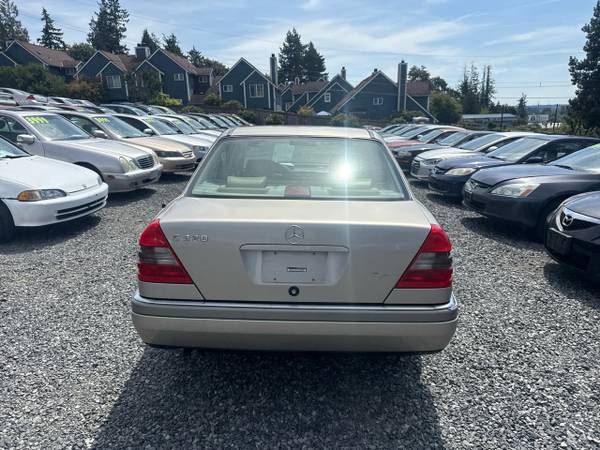 1995 Mercedes-Benz C-Class C220 - $3,999 (Lynnwood, WA)63469736650497123