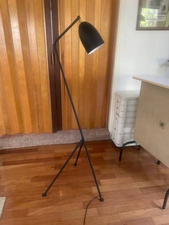 Grasshopper Floor Lamp 1