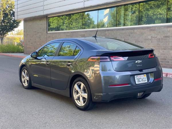 2013 Chevrolet Volt 143k Título Limpio Funciona Bien SMOG HECHO CÁMARA DE REVERSA - $5,450 (sacramento)63619383004801121