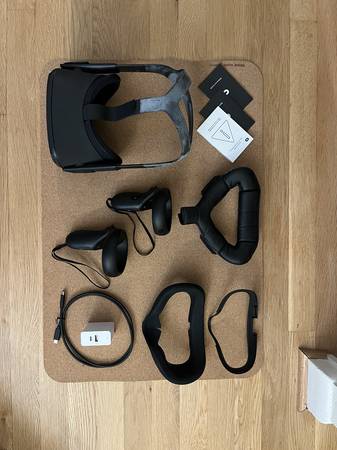  quest 64GBVR初代 Oculus Quest - First Gen 64GB w/Controllers - electronics