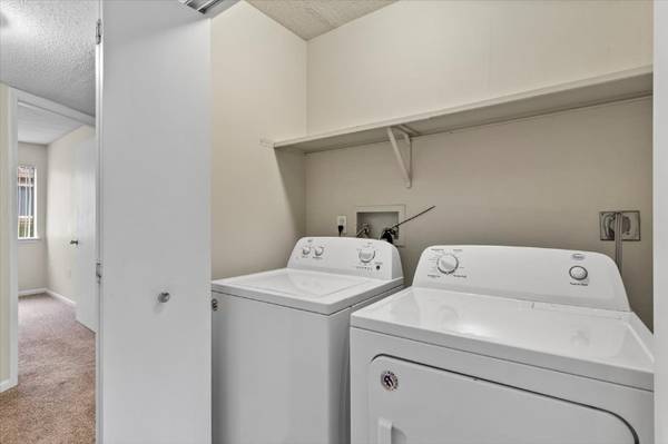 $1,264 / 2br - 920ft2 - Amazon Hub, Oversized Closets, 2BD 1BA (2260 10th Street, Coralville, IA)63897404898179122