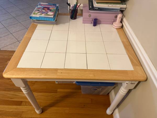 Square table 1