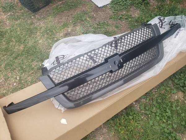 2005 NEW Silverado stock grill and LED headlights 1