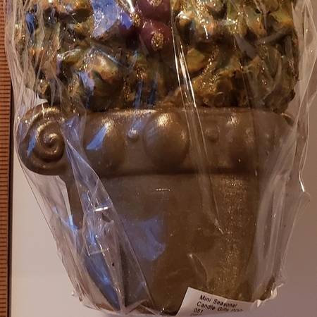 Set of 2 Three Tier Topiary Candles - $20 (santa clara)63471230301057121