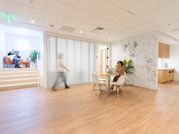 $149 Bright, Open-Concept Coworking in Downtown Mesa (Mesa)64024998098945124