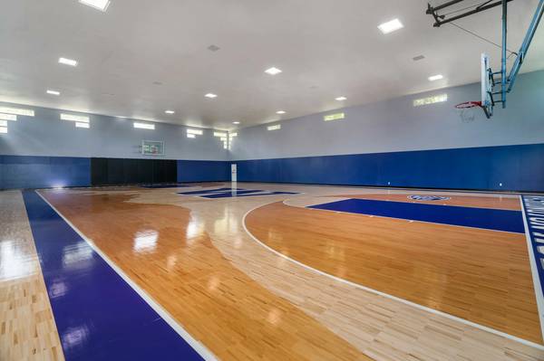 $1,625 / 1br - 615ft2 - Bocce Ball Court, Wooded Views, Hardwood Flooring63944966440835124