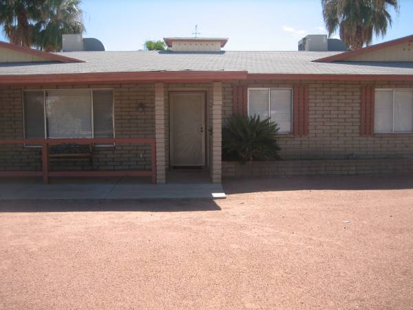 $4,300 / 4br - 2400ft2 - Ubicación del parque aéreo, 4 habitaciones, 3 baños, amueblado, ubicación para caballos, (Scottsdale)63623923172353121