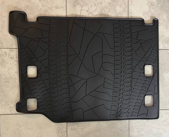 Jeep Wrangler 4xe Weatherproof Cargo Mat *BRAND NEW* 1