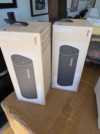 Sonos Roam Speakers 1