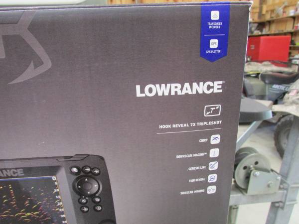 lowrance hook 7 - $250 (fort payne al)63440260560129122