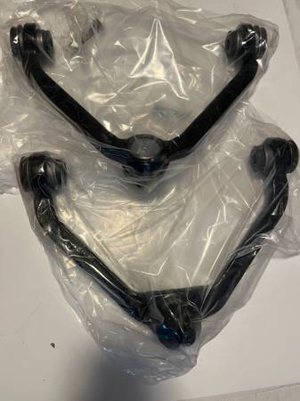 New Upper Control Arms for '95-10 Ford/Merc/Mazda SUV 1