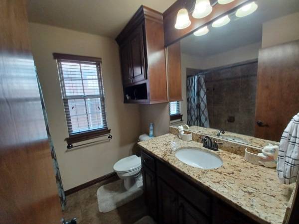Habitación de $650 con habitación adicional en alquiler en Yukon (Yukon)63670484399361123