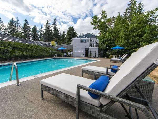 $1,695 / 2br - 1031ft2 - Historic Oregon City Vibes + 1 Month Rent-Free63672547698435122