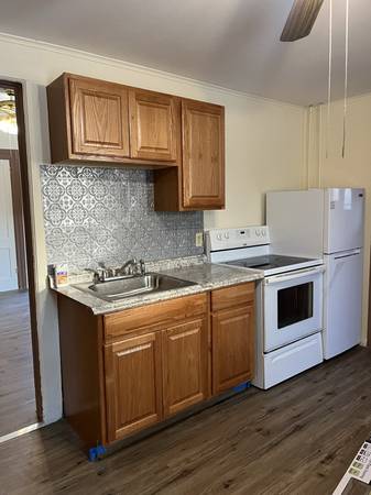 3 Bedroom for rent Fonda ave
$1,450 3 Bedroom for rent Fonda ave
$1,450