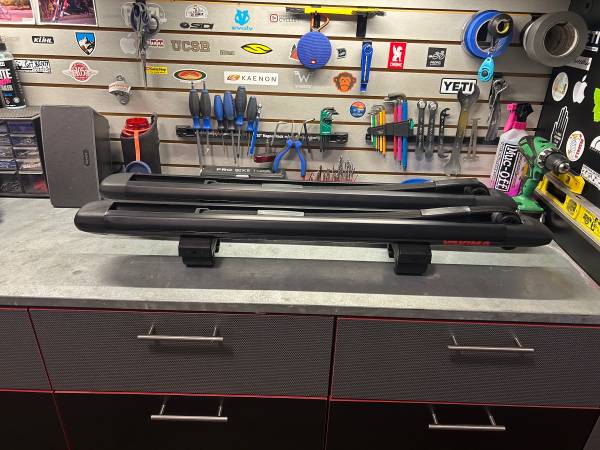 Yakima SUPDawg Paddle Board Roof Rack 1