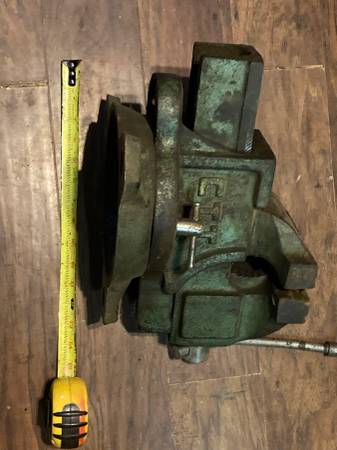 Antique 6" Vise - $333 (Elizabethtown)62972945733635121