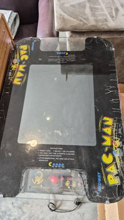 Vintage table top Pacman game! 1