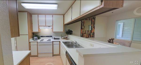 MOVING?? Start the New Year with Blue Rock Village Apartments 1