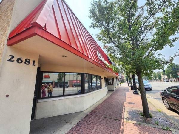 $13 / 2000 pies² - Espacio comercial minorista en alquiler – Ubicación privilegiada en Zion, IL (Zion)63386499144321120