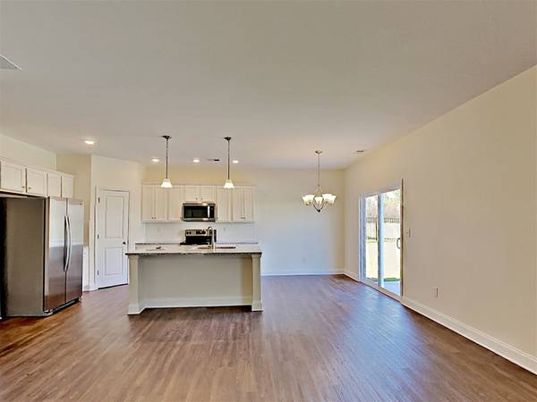 $1,425 / 4br - 2297ft2 - Beautiful 4-Bed, 2.5-Bath Home for Rent in Smyrna, TN (Smyrna, TN)63904820716162121