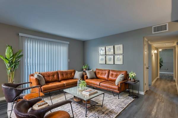 $1,263 / 2br - 853ft2 - Laundry Facilities, Spanish Speaking Staff, Efficient Appliances (1233 Castle Dr, Garland, TX)63796327724289120