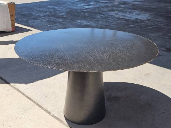 Black Round Table 1
