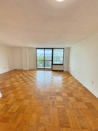 $3,300 / 1br - 840ft2 - Apartment in Coolidge Corner – Heat & Hot Water Incl. - Available Now (Brookline)64294932901123122