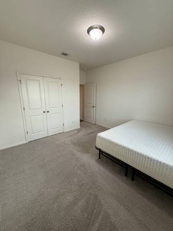 $700.00 / 1br - Habitación amueblada en alquiler A – Hutto, TX63922558334595120
