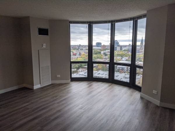 $2,195 Estudio de Lujo con Ventanas del Piso al Techo. ¡A Pasos del Casco Antiguo! (Lincoln Park)63781351272707121