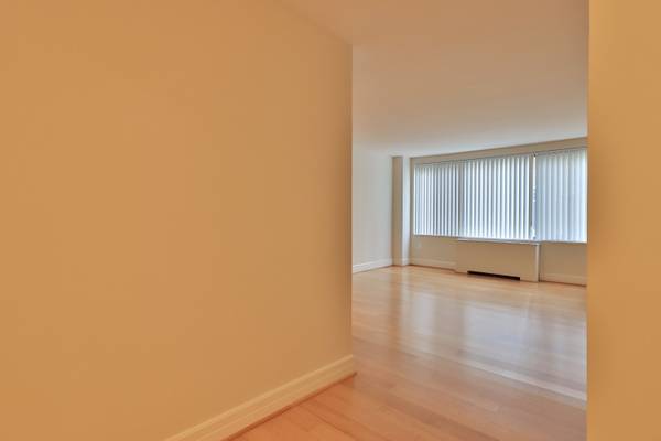 $2,195 / 440ft2 - STUDIO, Best Deal in Dupont Circle! Top Notch SERVICE and LOCATION! (Dupont Circle)63896278335747124