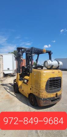 2010 CATERPILLAR FORKLIFT 10,000 LBS. 1