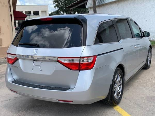 2011 HONDA ODYSSEY EXL ONE OWNER NO ACCIDENT CLEAN TITLE - $9,250 (Houston)63617086781315122