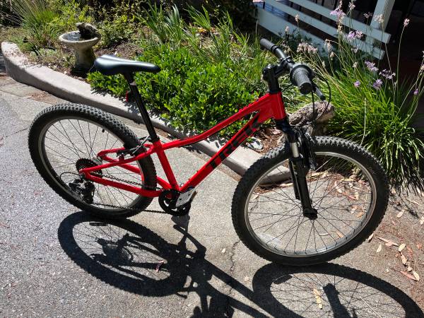 Basically NEW Trek Precaliber 24” Kids Bike for Sale 1