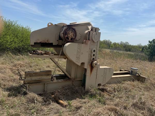 American 114 Pump Jack Ready to go 1