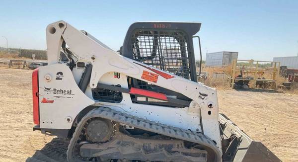 2017 BOBCAT T770 COMPACT TRACK LOADERS High Flow 1