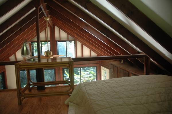 $2,200 / 1br - 750ft2 - Oct - Jan lease ... epic furnished small house- beautiful ocean view63939660135298121