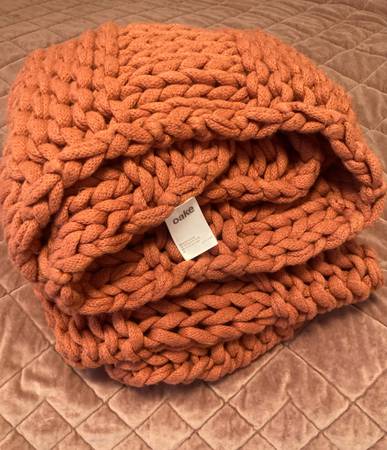 Cable knit blanket 1