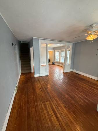 3 bed 1 bath half double style apartment 1